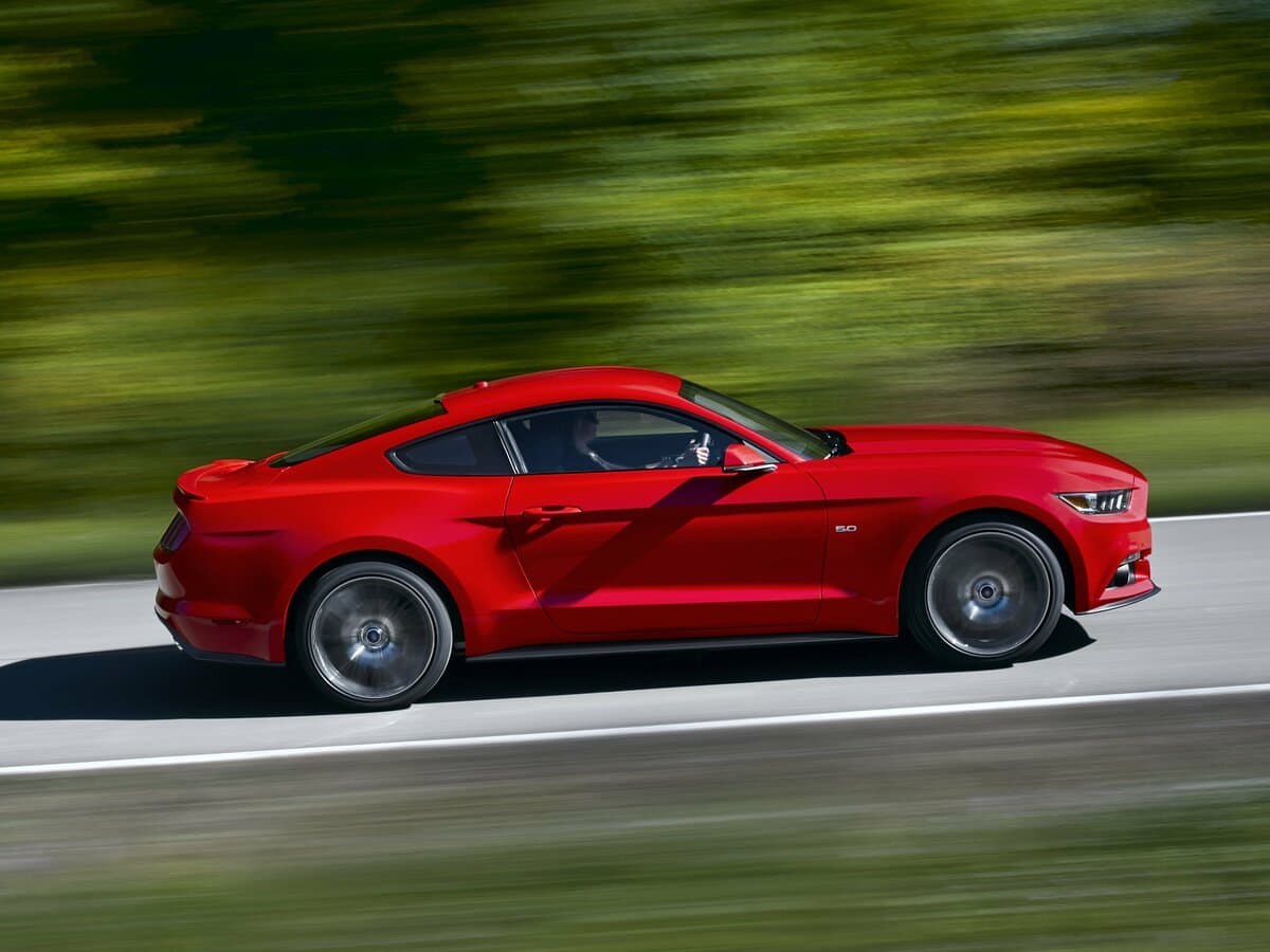 Ford Mustang VI — Yandan