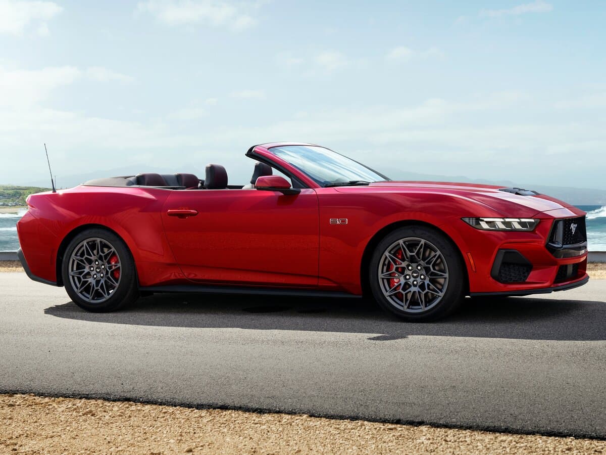 Ford Mustang VII — Yandan