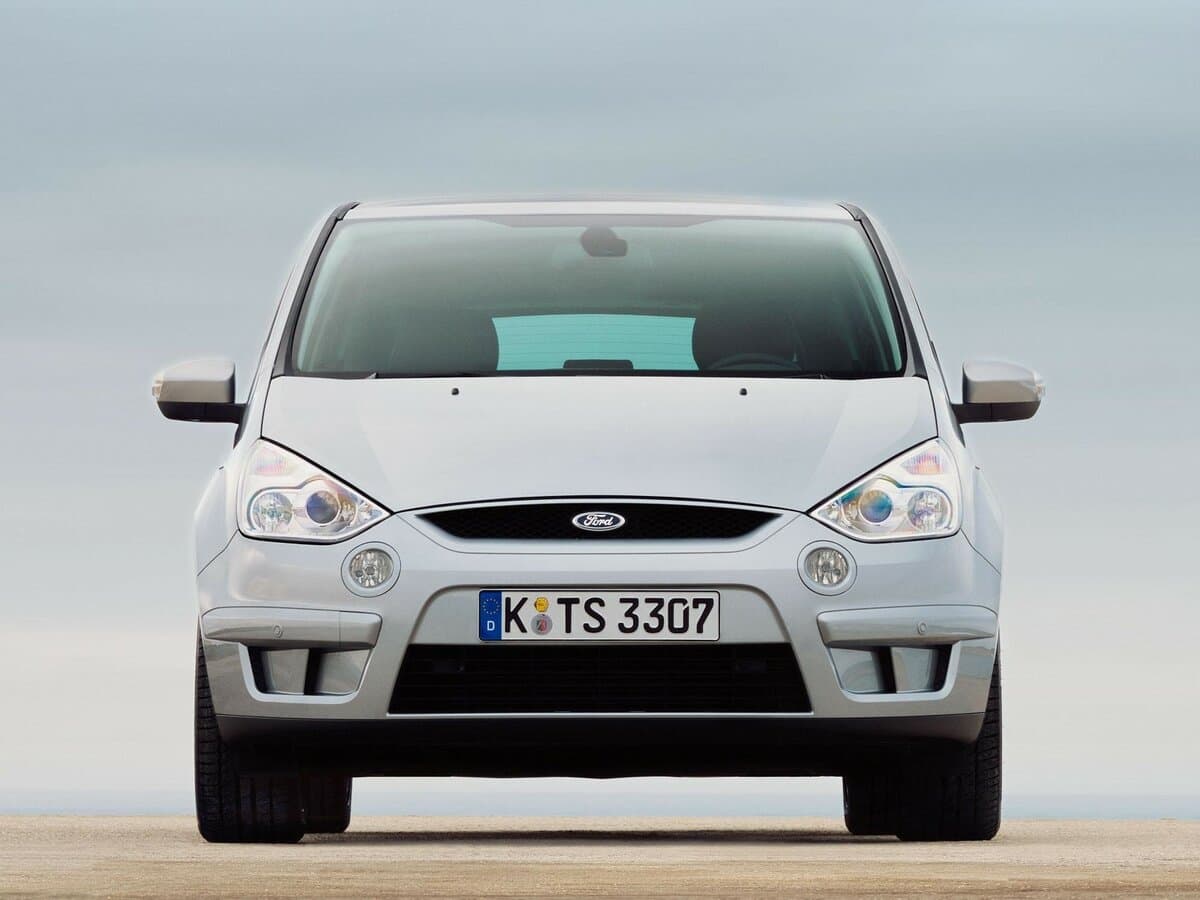 Ford S-MAX I — Öndən