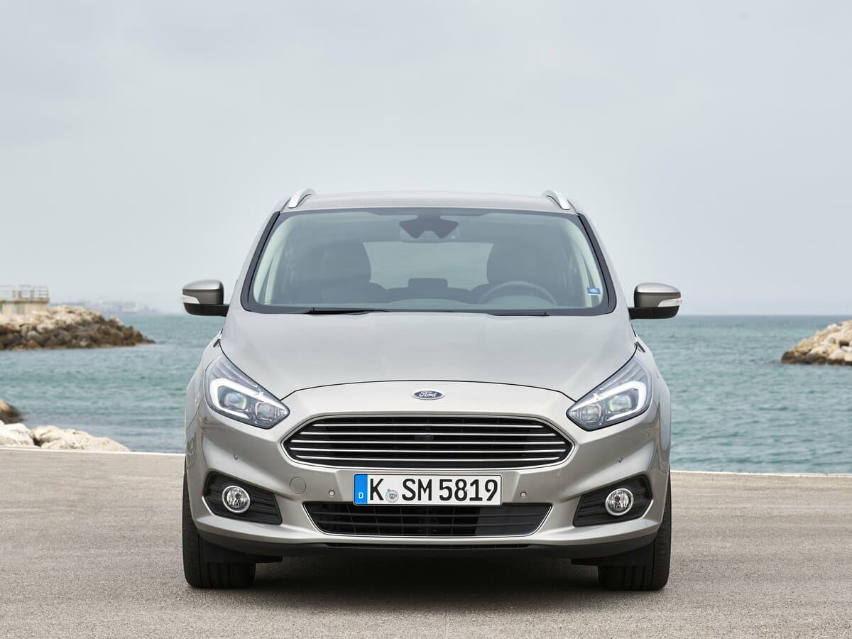 Ford S-MAX II — Öndən