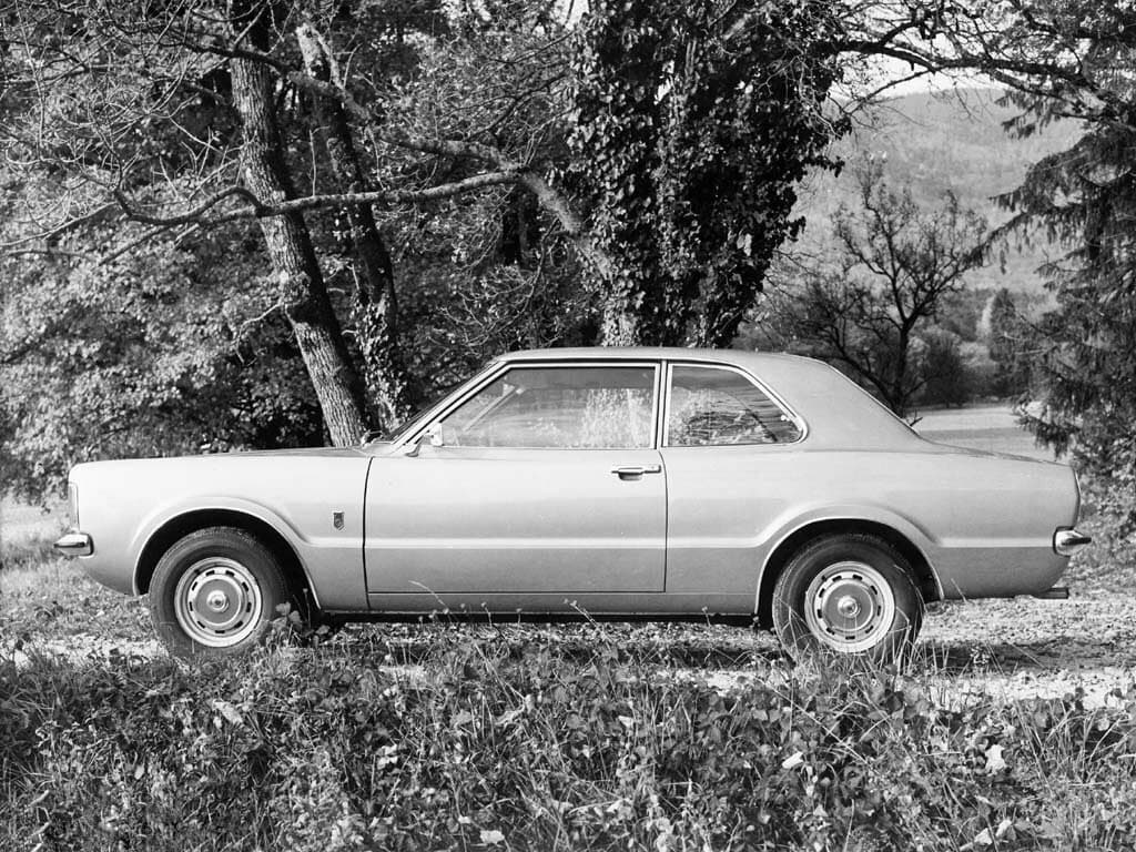Ford Taunus I — Yandan