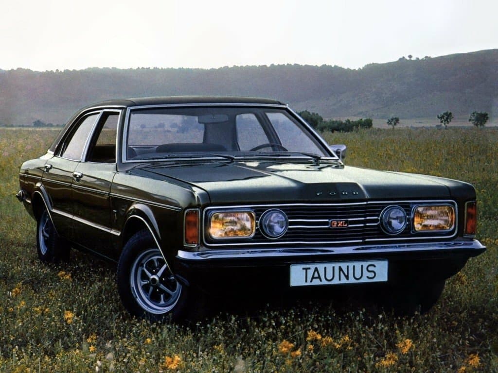 Ford Taunus I — öndən görünüş
