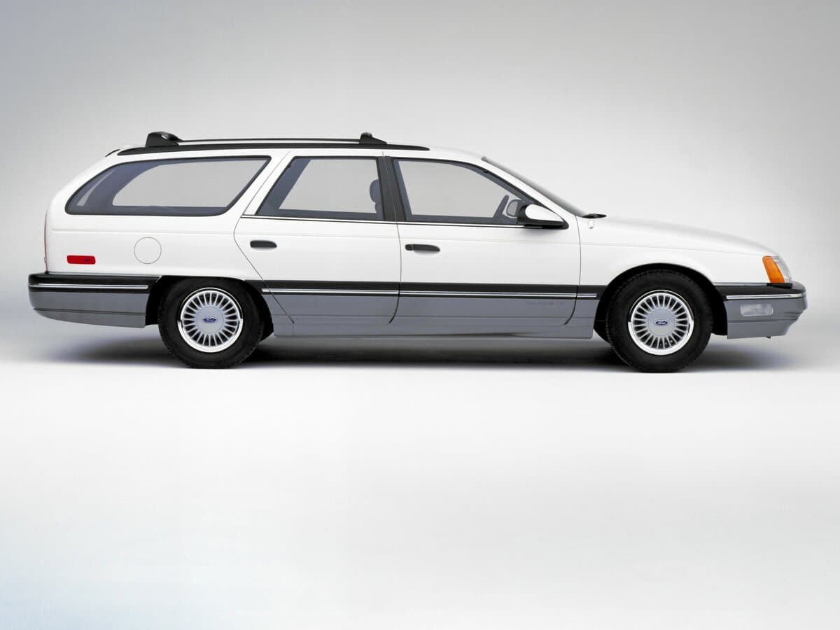 Ford Taurus I — Yandan
