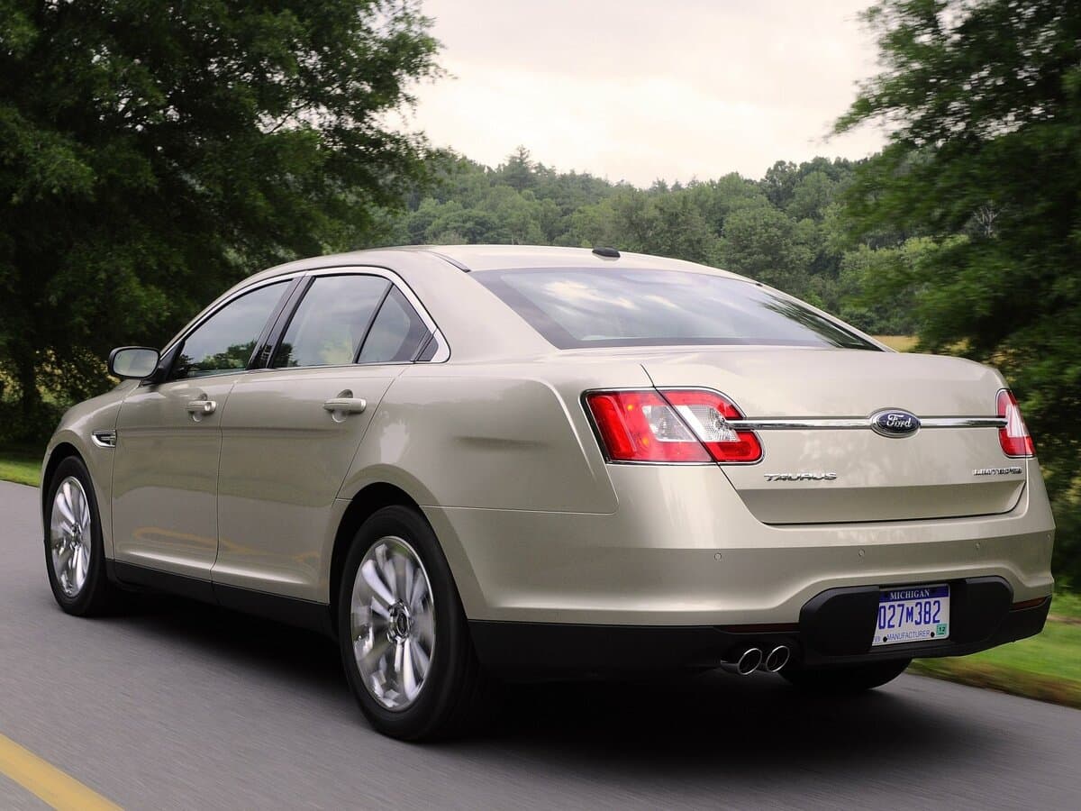 Ford Taurus VI — 3/4 arxadan
