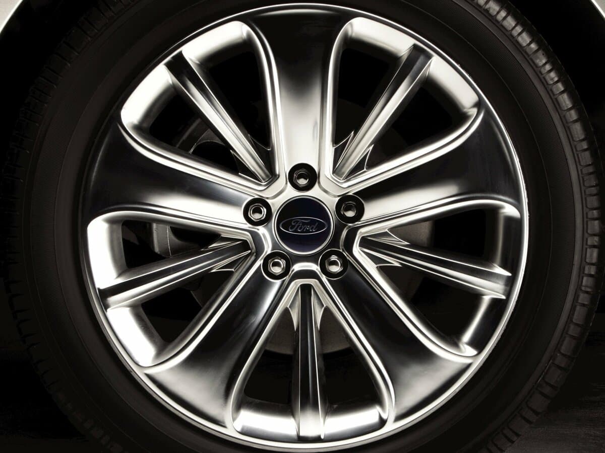 Ford Taurus VI — Təkər