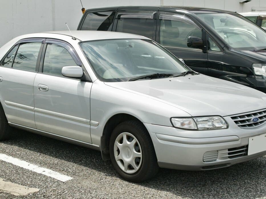 Ford Telstar V — Yandan