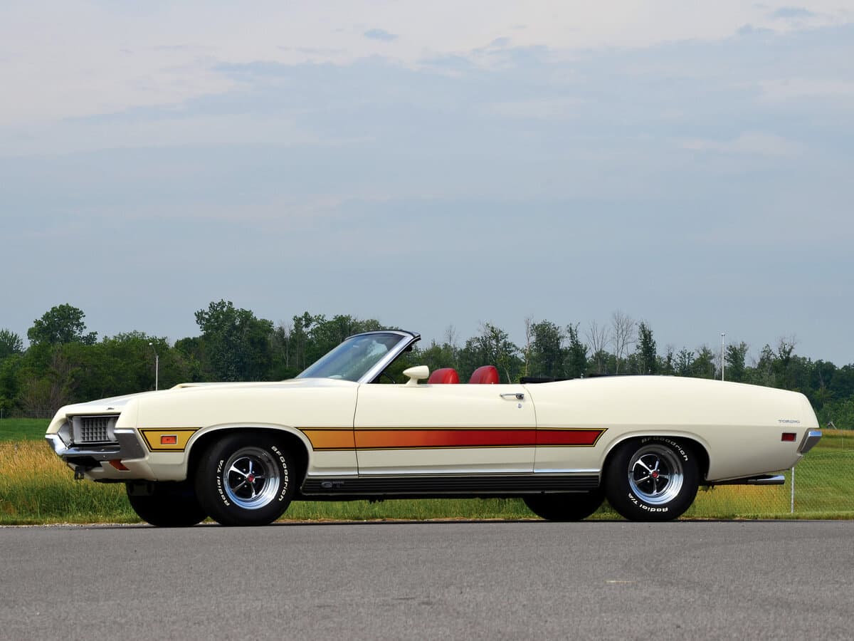 Ford Torino II — Yandan