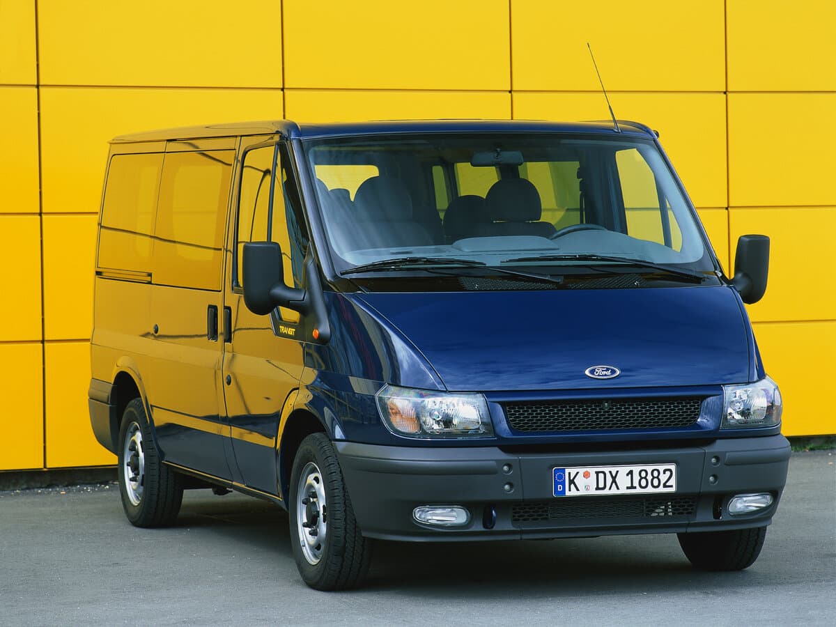 Ford Transit V — Öndən