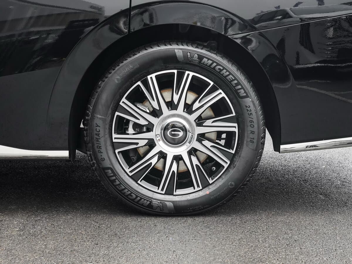 GAC Trumpchi E9 I — Təkər