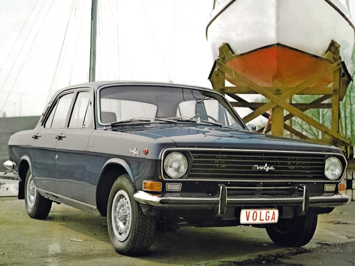 Qaz 24 «Volqa» II (2410) — öndən görünüş