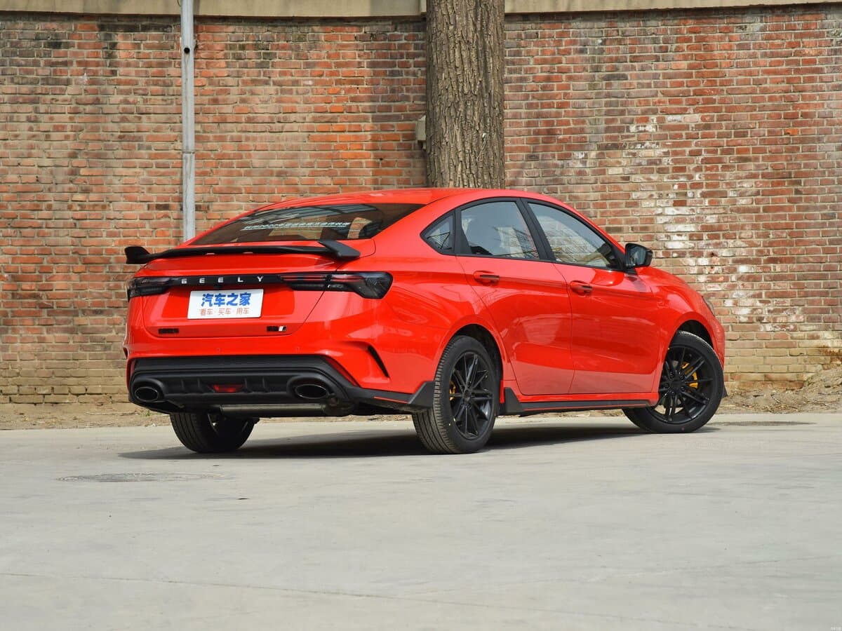 Geely Binrui Cool I — 3/4 arxadan