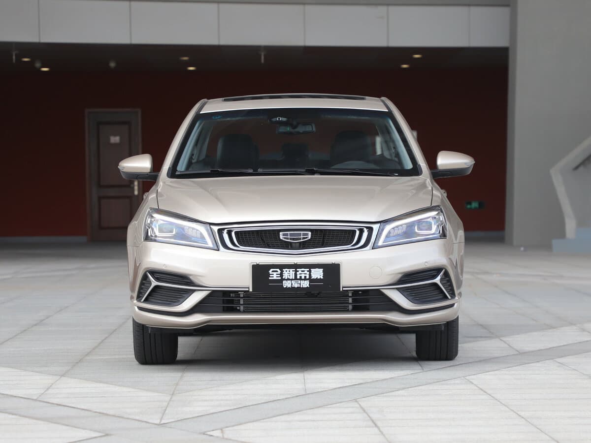 Geely Emgrand I — öndən görünüş