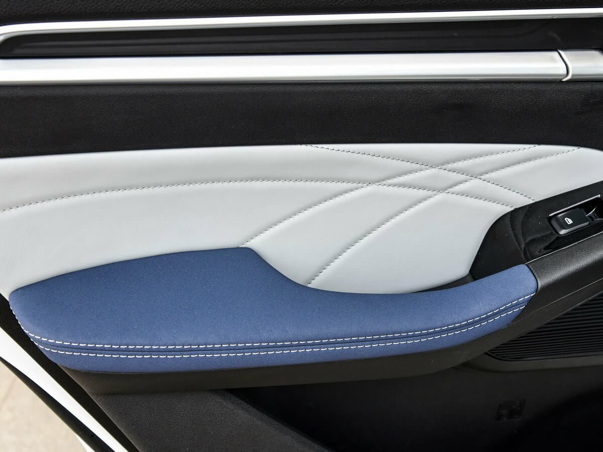 Geely Emgrand II — Qapı
