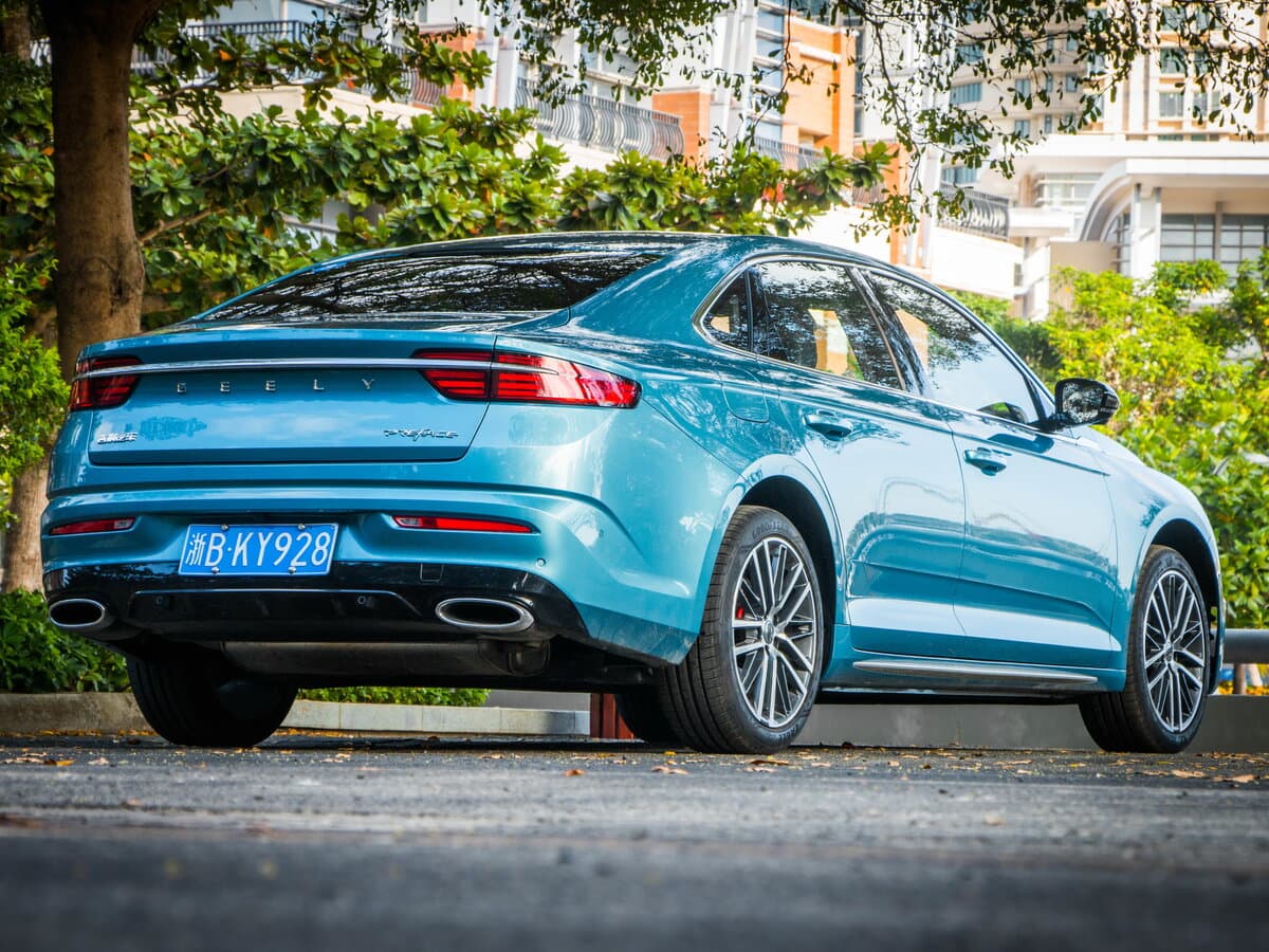 Geely Preface I (China Market) — 3/4 arxadan