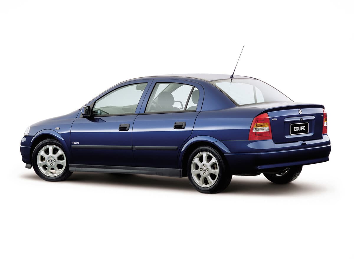 Holden Astra IV (TS) — 3/4 arxadan