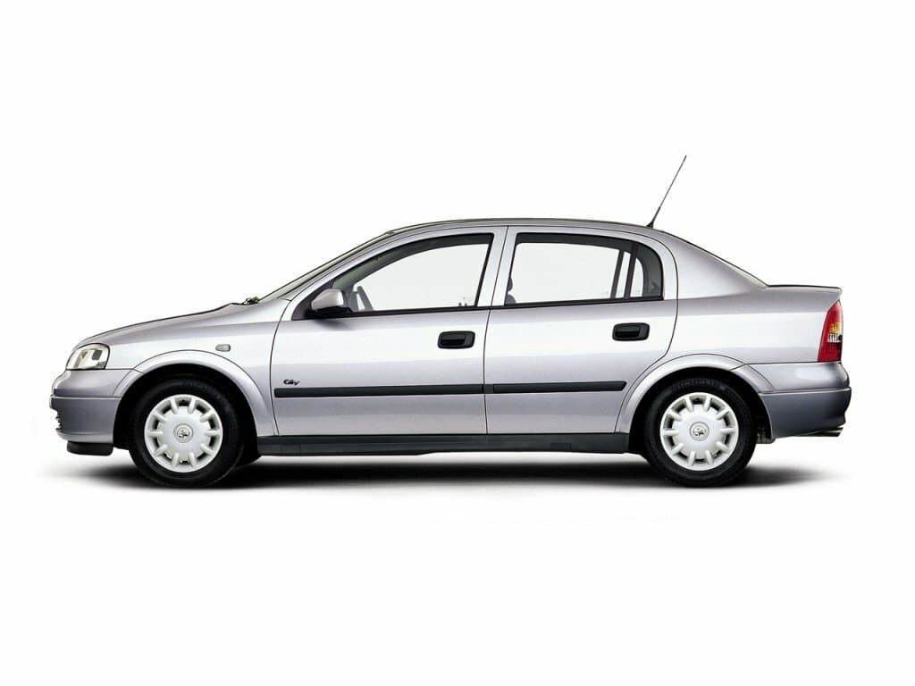 Holden Astra IV (TS) — Yandan