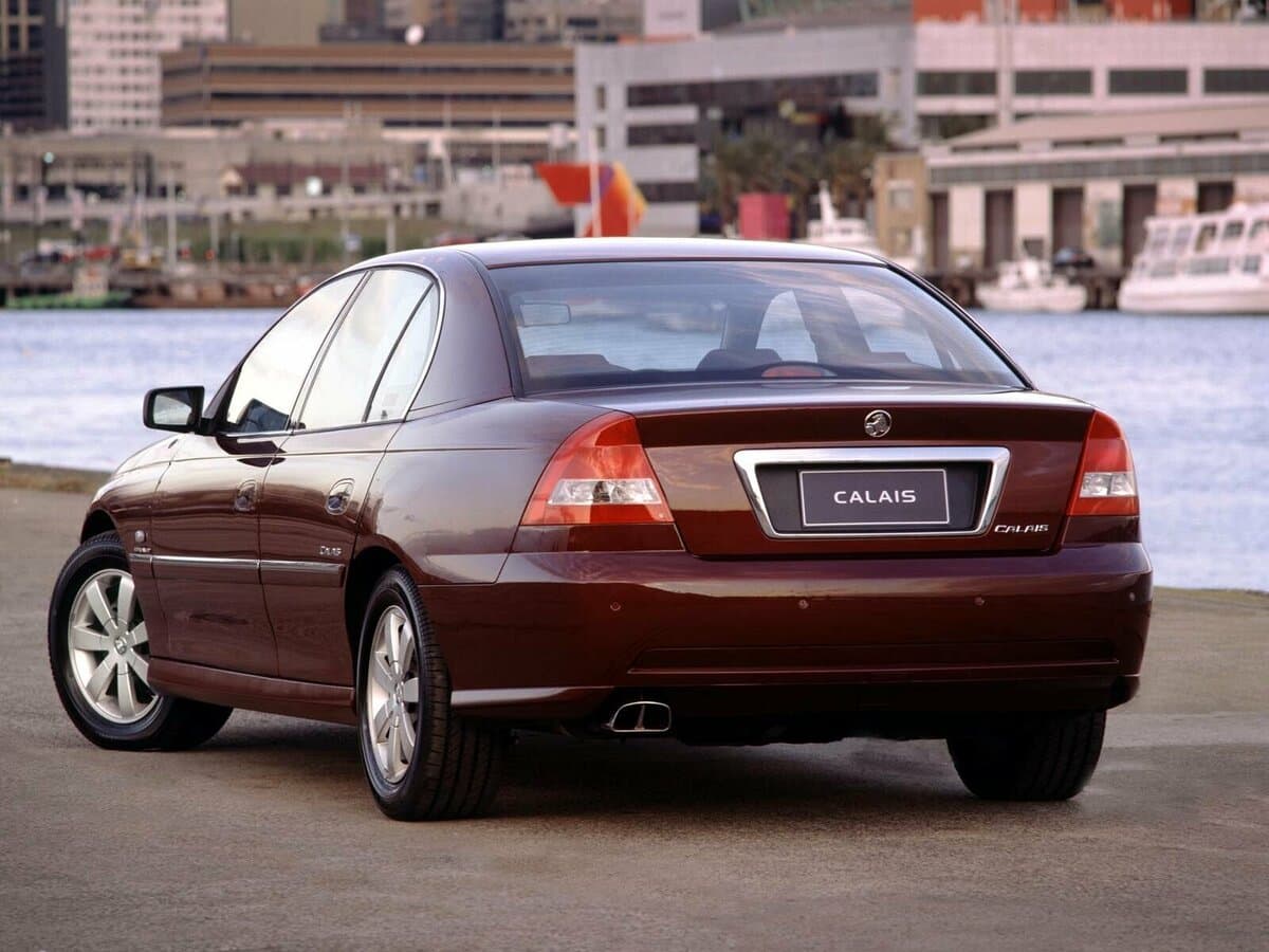 Holden Calais III — 3/4 arxadan