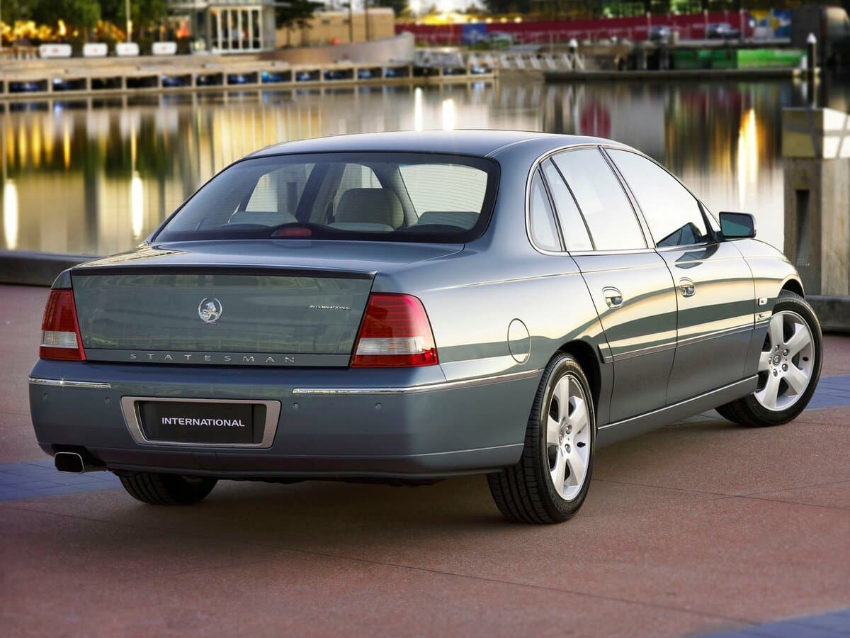 Holden Statesman II — 3/4 arxadan