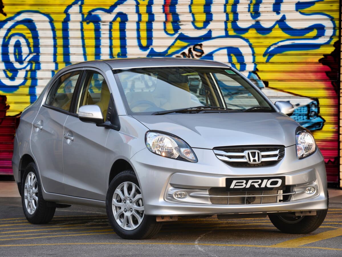 Honda Brio I — Öndən