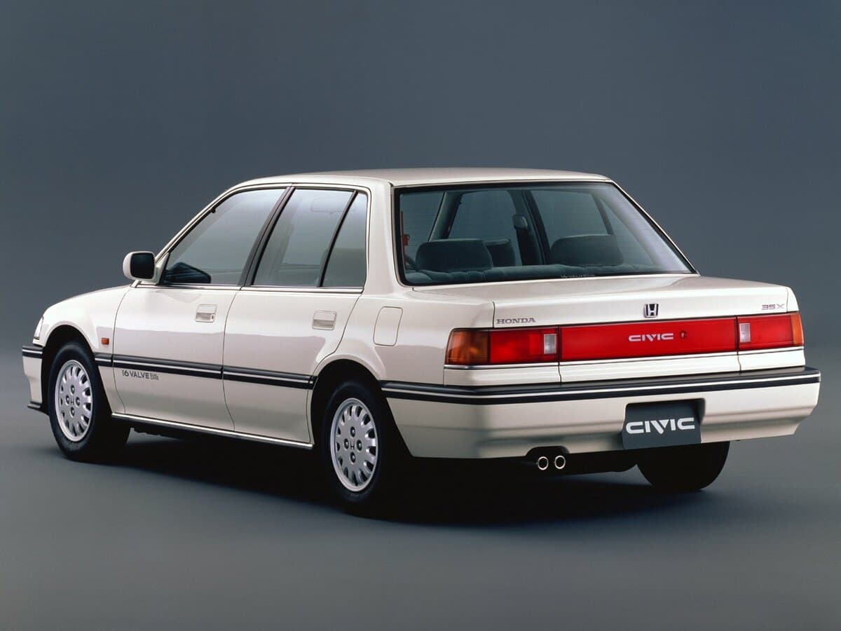 Honda Civic IV — 3/4 arxadan