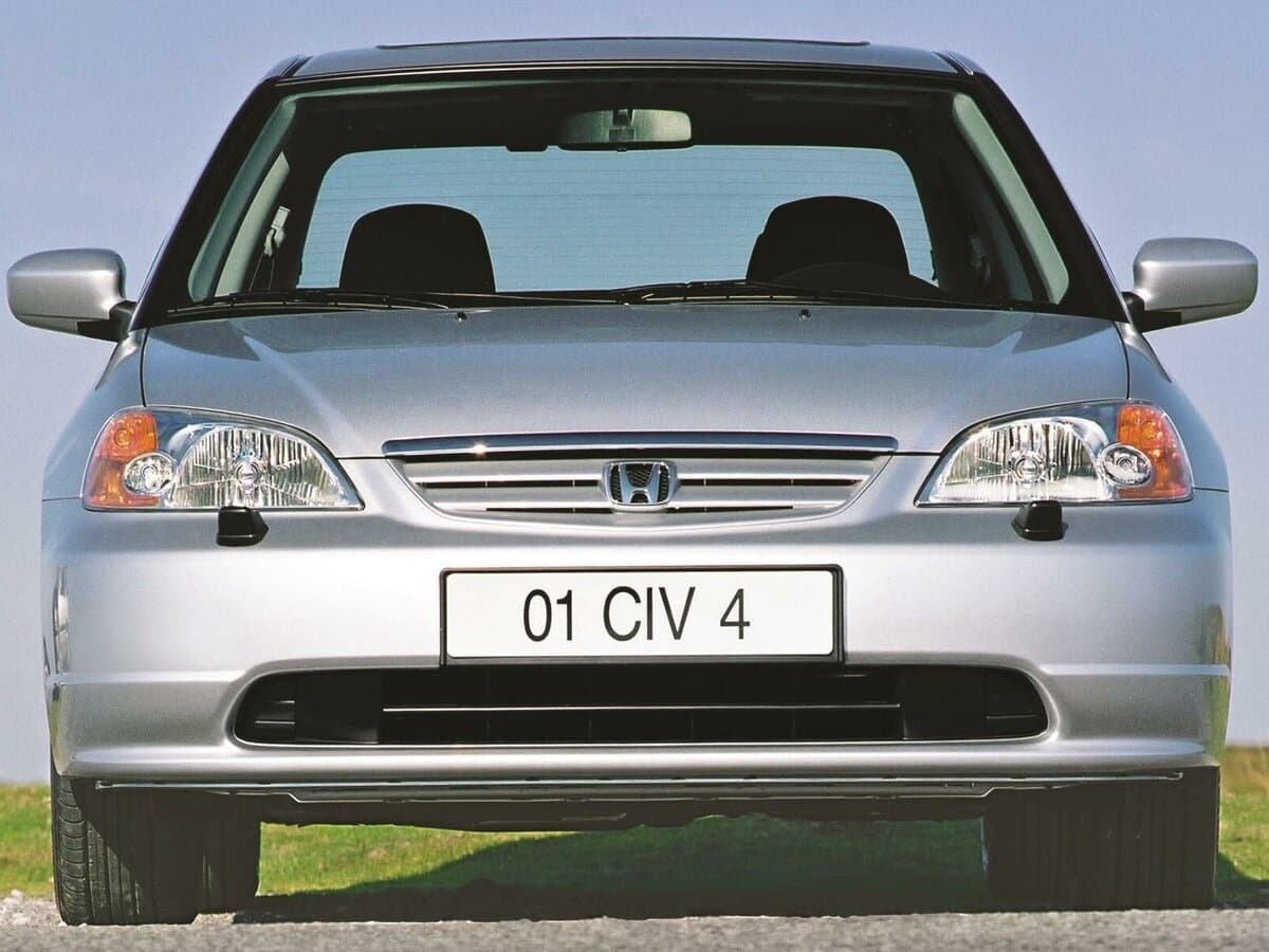Honda Civic VII — Öndən
