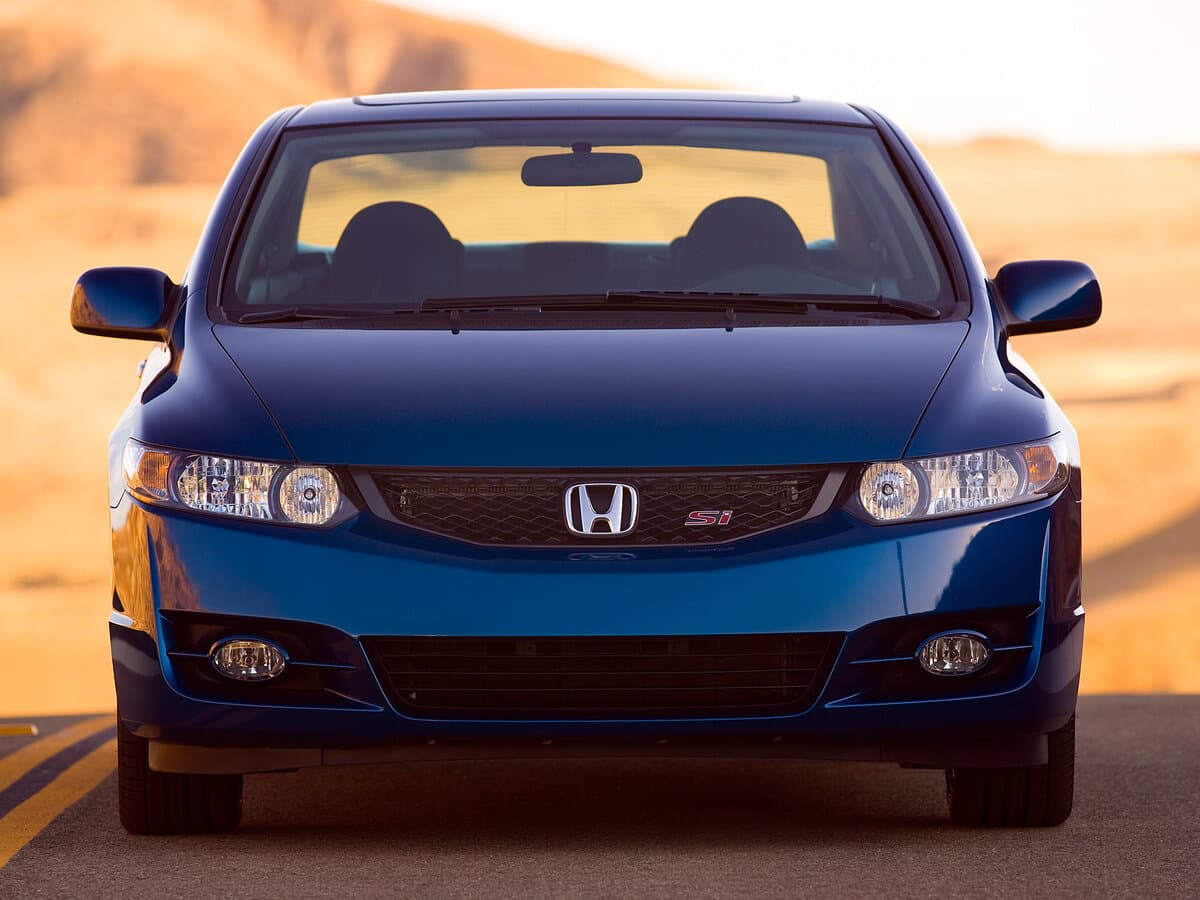 Honda Civic VIII — Öndən