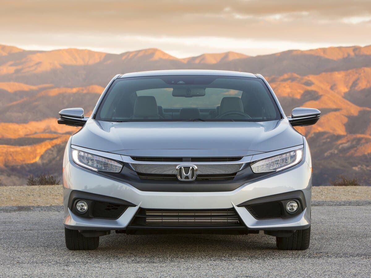 Honda Civic X — Öndən