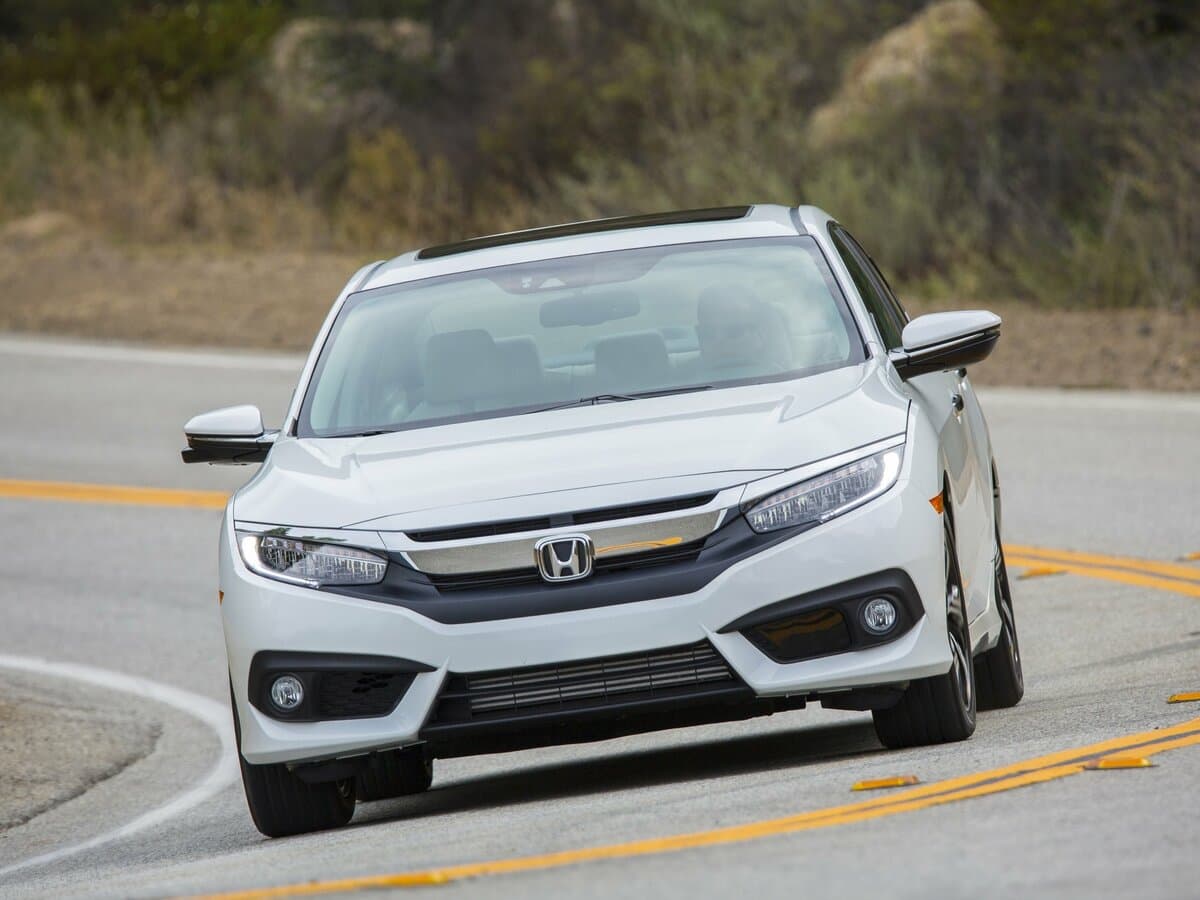 Honda Civic X — Öndən
