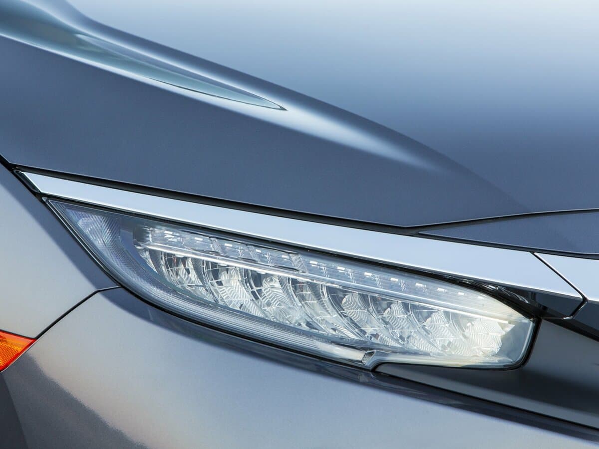 Honda Civic X — Fara