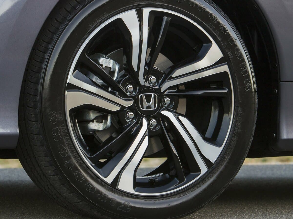 Honda Civic X — Təkər