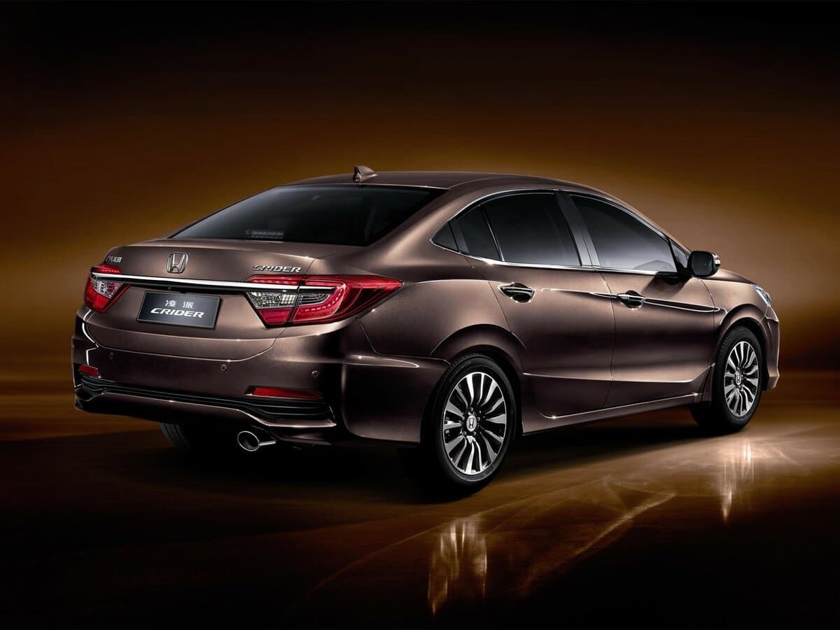 Honda Crider I — 3/4 arxadan