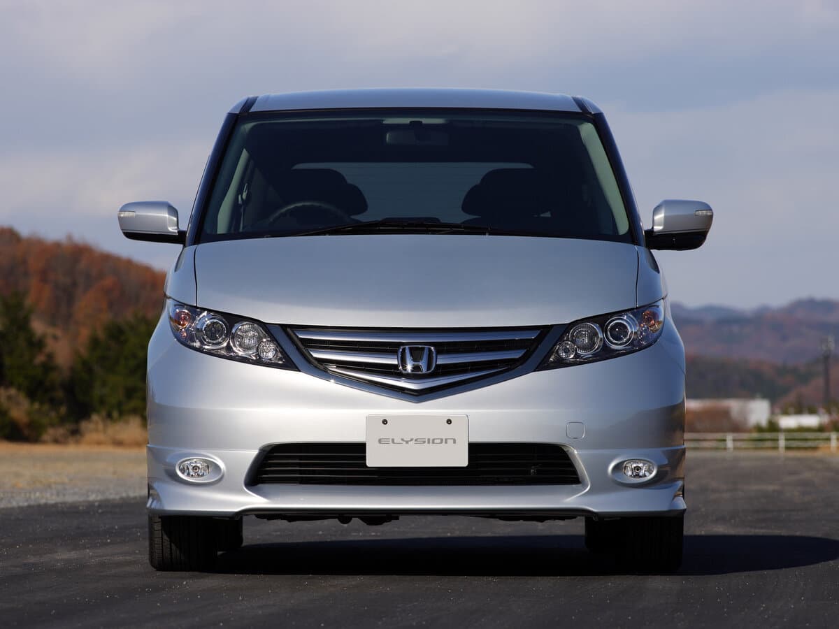 Honda Elysion I — Öndən