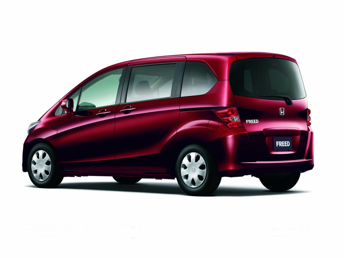 Honda Freed I — 3/4 arxadan