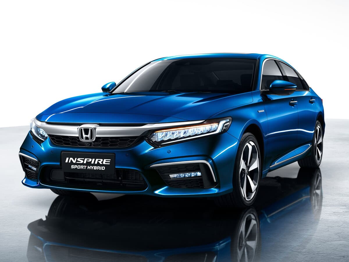 Honda Inspire VI — Öndən