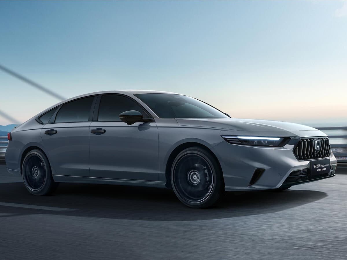 Honda Inspire VII — Yandan