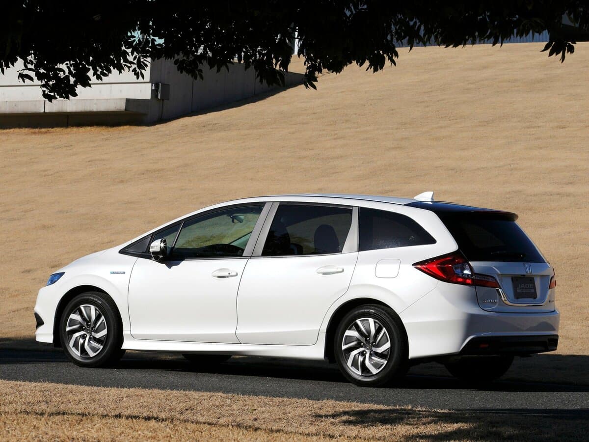 Honda Jade I — 3/4 arxadan