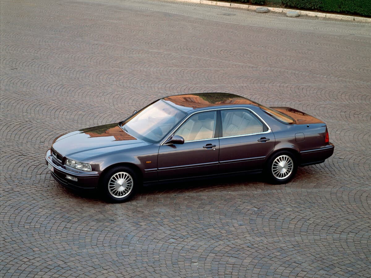Honda Legend II — Yandan