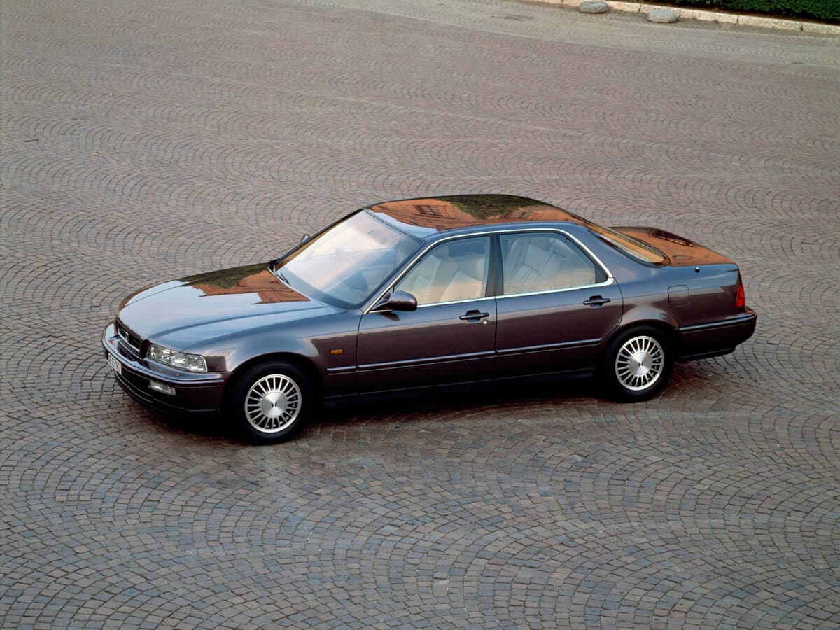 Honda Legend II — Yandan