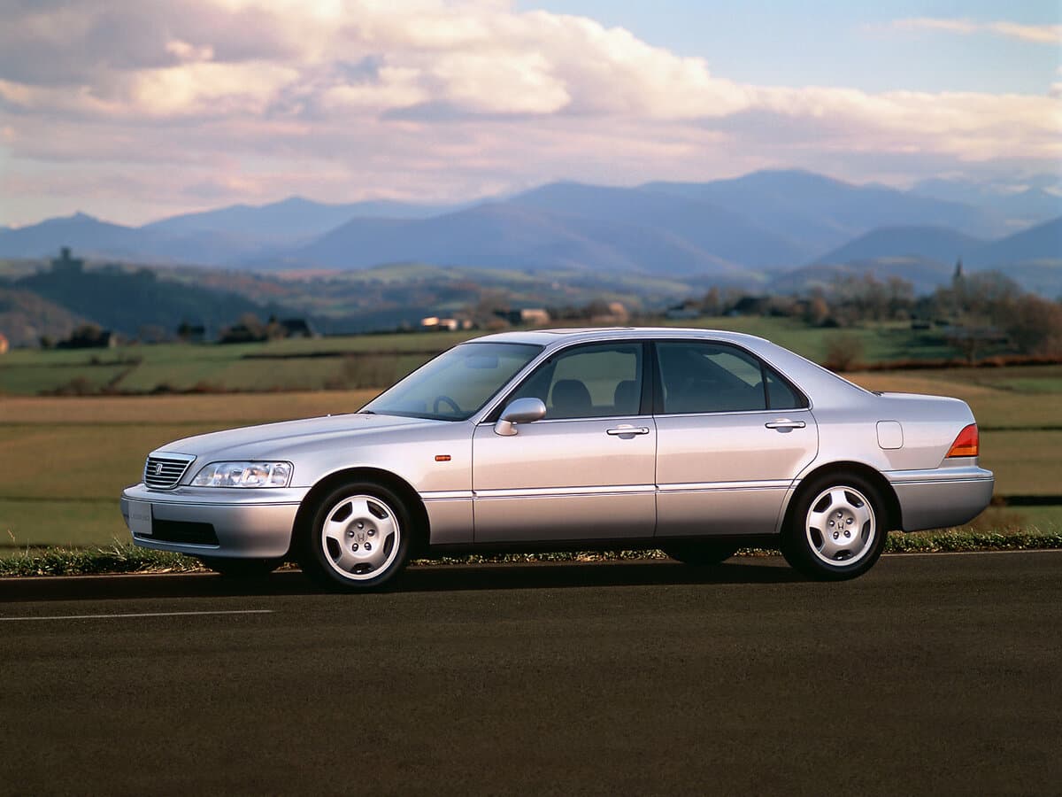 Honda Legend III — Yandan