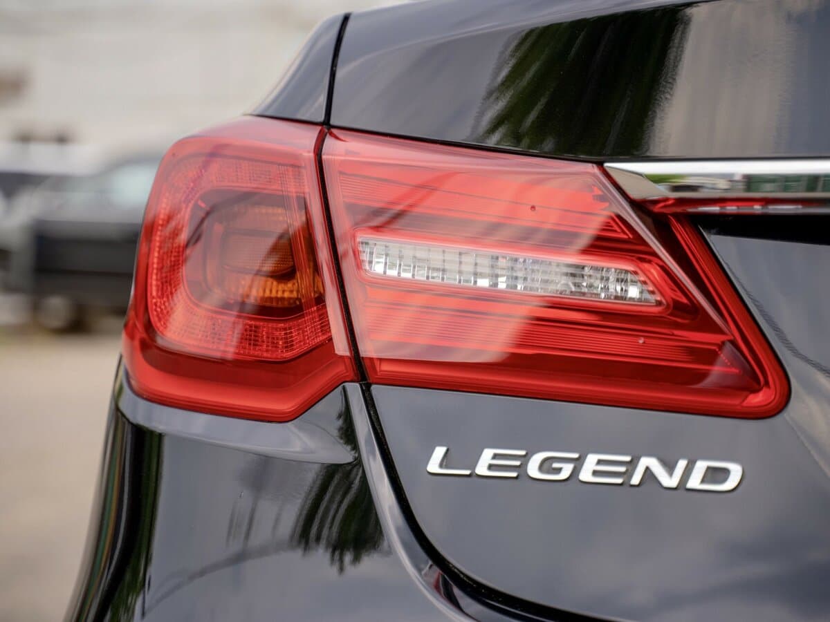 Honda Legend V — Detal