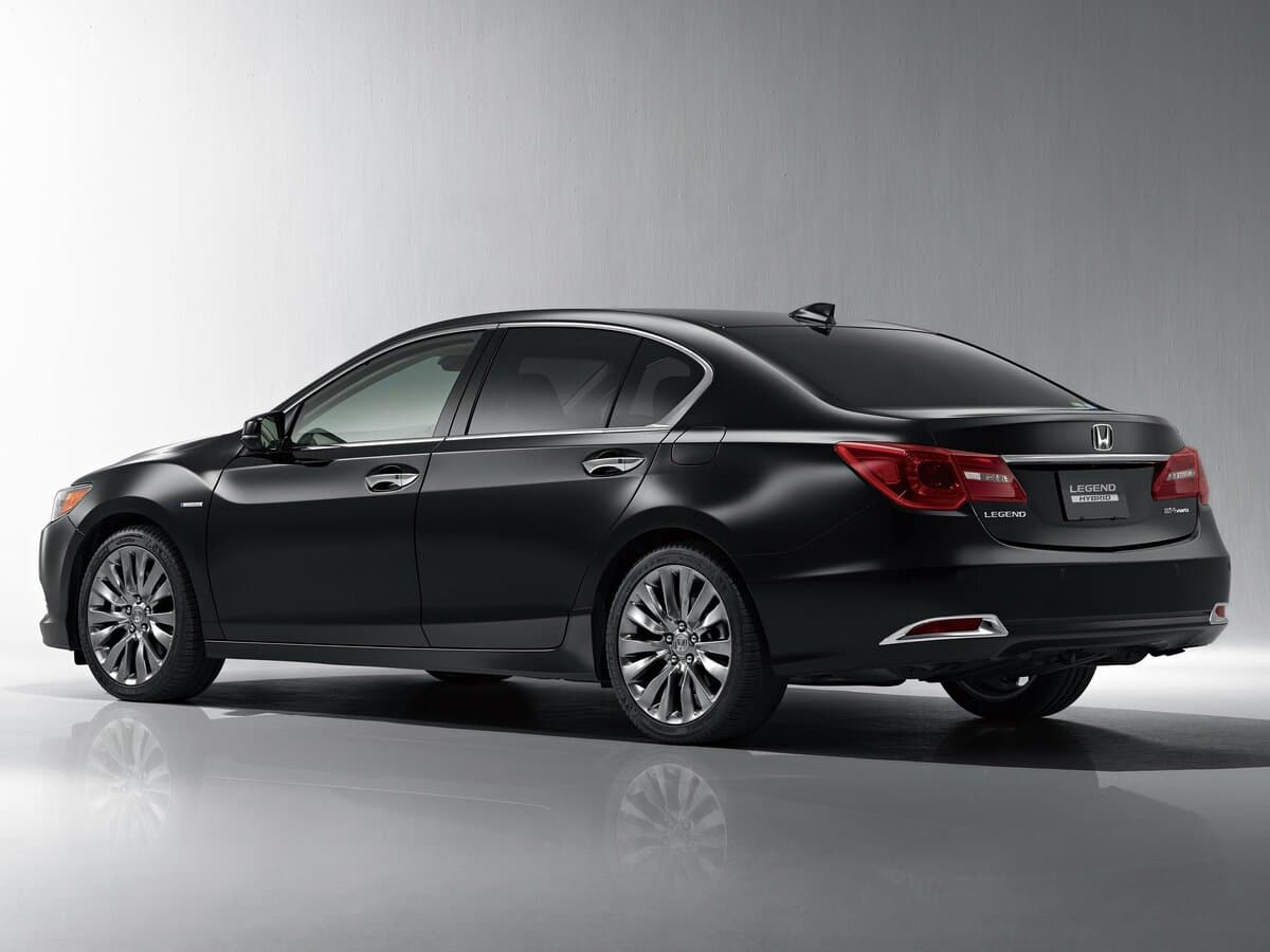 Honda Legend V — 3/4 arxadan