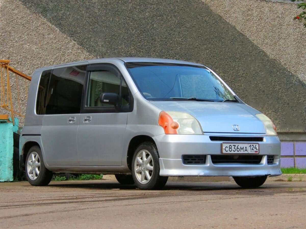 Honda Mobilio I — Öndən