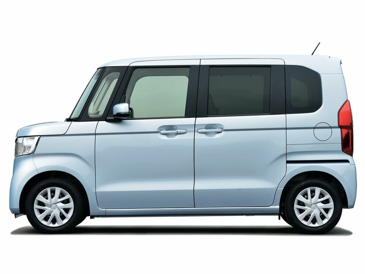 Honda N-BOX II — Yandan