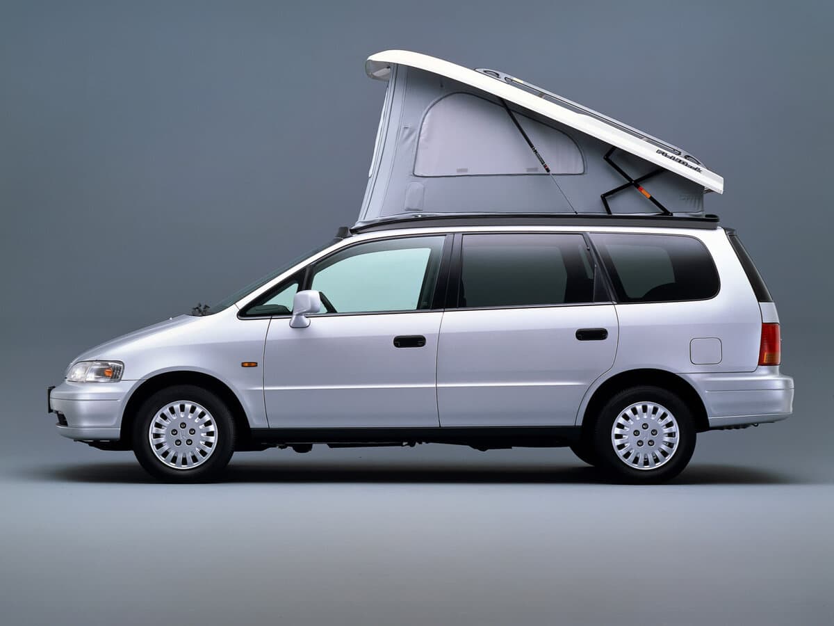 Honda Odyssey I — Yandan
