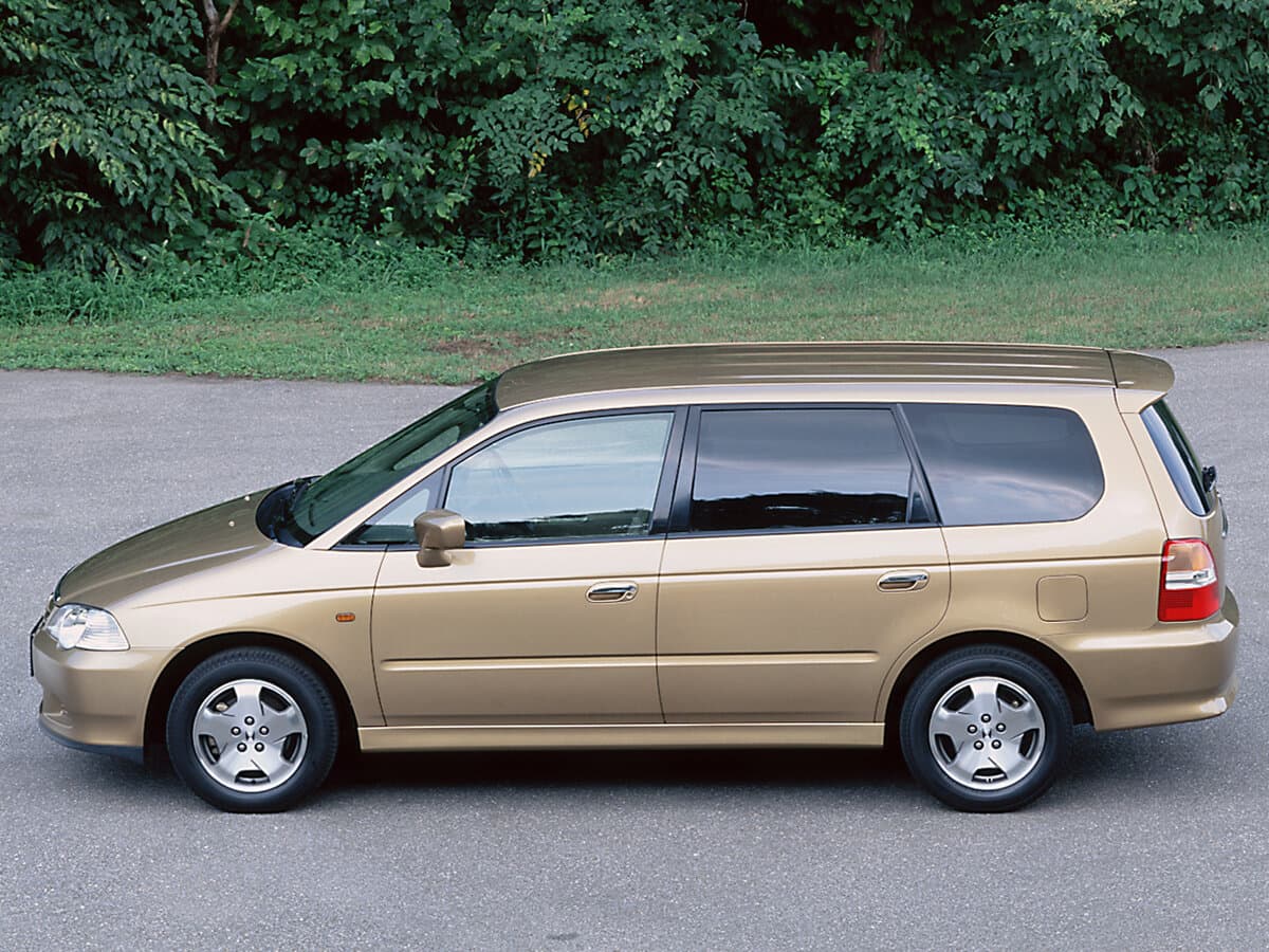 Honda Odyssey II — Yandan