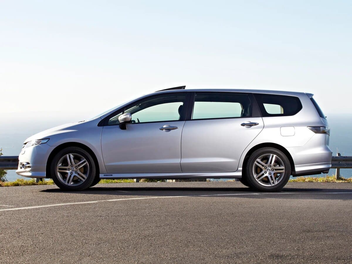 Honda Odyssey IV — Yandan