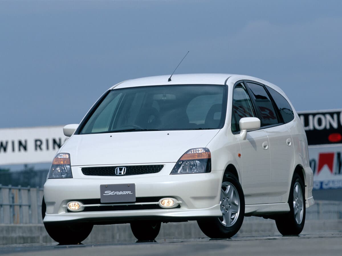 Honda Stream I — Öndən