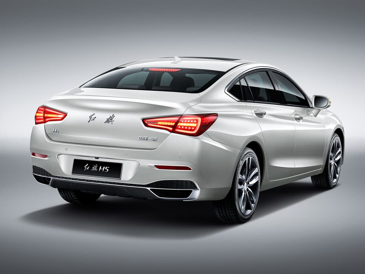 Hongqi H5 I — 3/4 arxadan