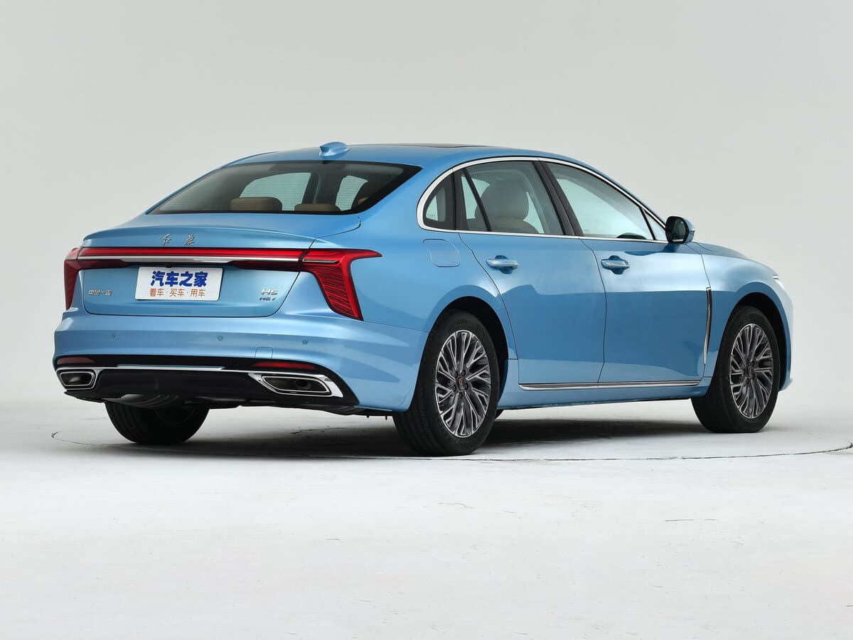 Hongqi H5 II — 3/4 arxadan