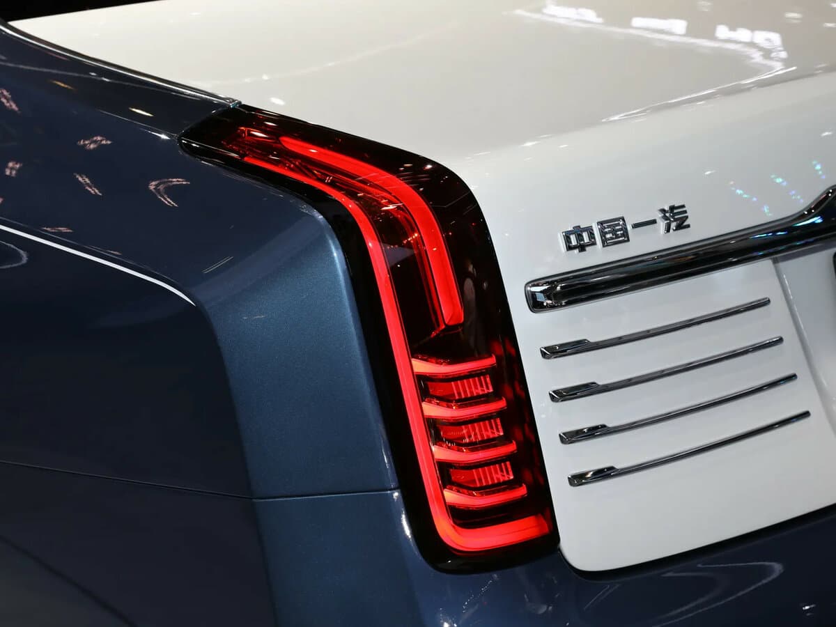 Hongqi L5 II — Detal